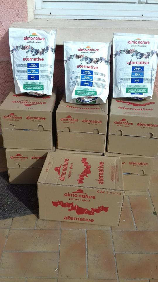LJD_Diablotins's tweet photo. Un immense merci à @AlmoNatureFR pour ce très généreux don! (280kg de nourriture !)

#LoveFood #APetIsForLife #AlmoNature https://t.co/6O5Q1tpzyn