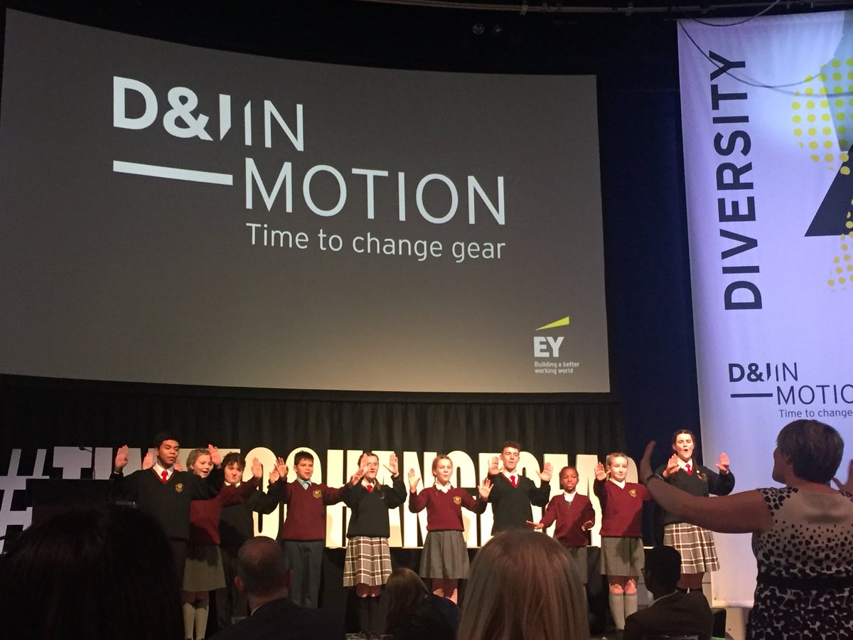 psych911's tweet photo. AMAZING performance from choir from Holy Family Deaf school #timetochangegear https://t.co/Bko766OzXf