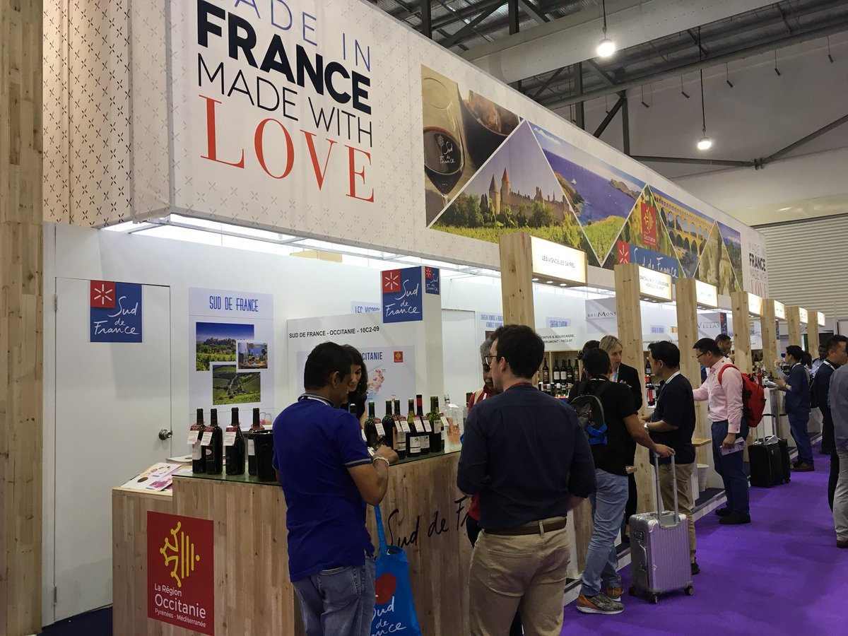 SBK7533's tweet photo. La France #PWA2018 : le Pavillon France attire les professionnels de toute l’Asie du Sud Est #BonjourProwineAsia https://t.co/1A2eGN3yhq