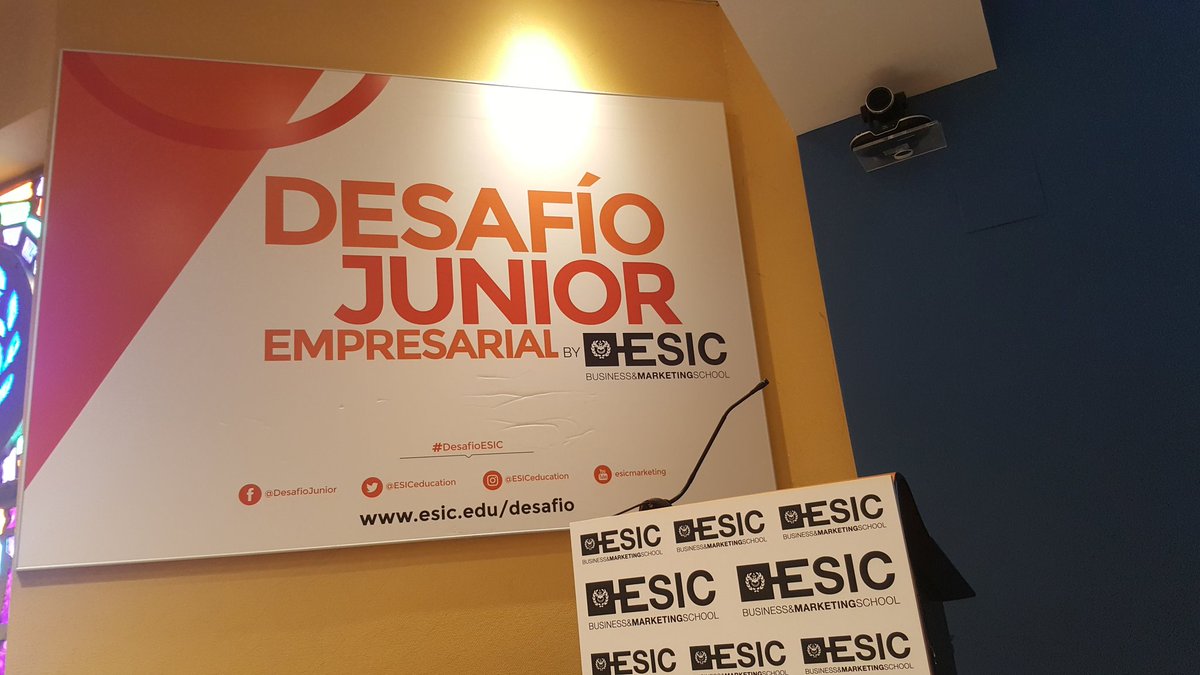 ¡La #final del #DesafioESIC ha comenzado!  Los chicos están demostrando su potencial a la hora de exponer sus ideas de negocio. Los nervios, las ganas y el esfuerzo se notan en el ambiente, ¡ánimo chicos!💪💪