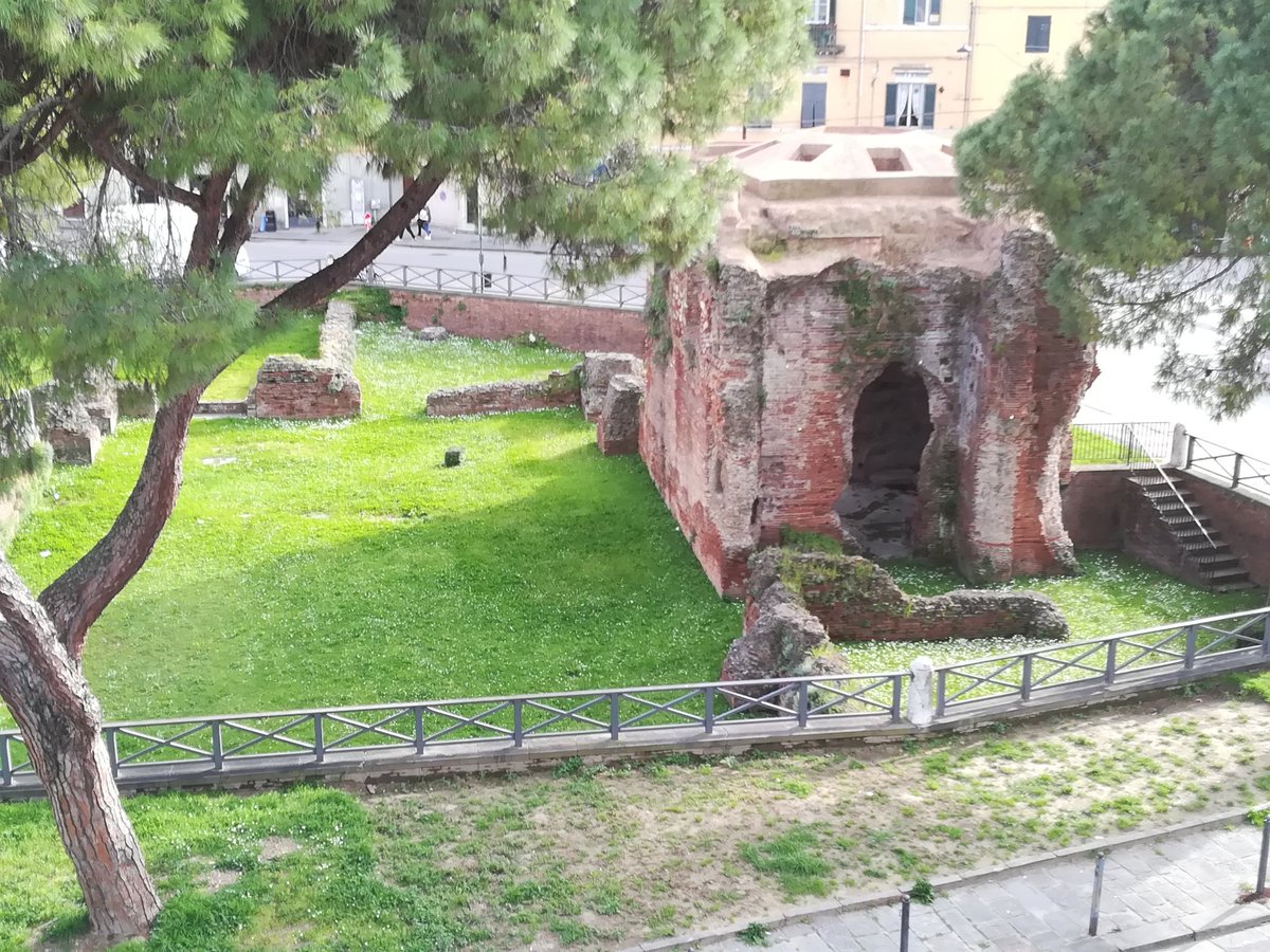 Camminando sulle #mura di #Pisa ritrovi loro: <a href="/TermeNeronePisa/">TermeNeronePisa</a>  #heritageMW #MuseumWeek <a href="/parchivalcornia/">Parchi Val di Cornia</a> <a href="/ornellaraffo/">ornellaraffo</a> <a href="/GamMassarosa/">GAM</a> <a href="/CarloCorto67/">Carlo Cortopassi</a> <a href="/kjhanni/">Hkj</a>