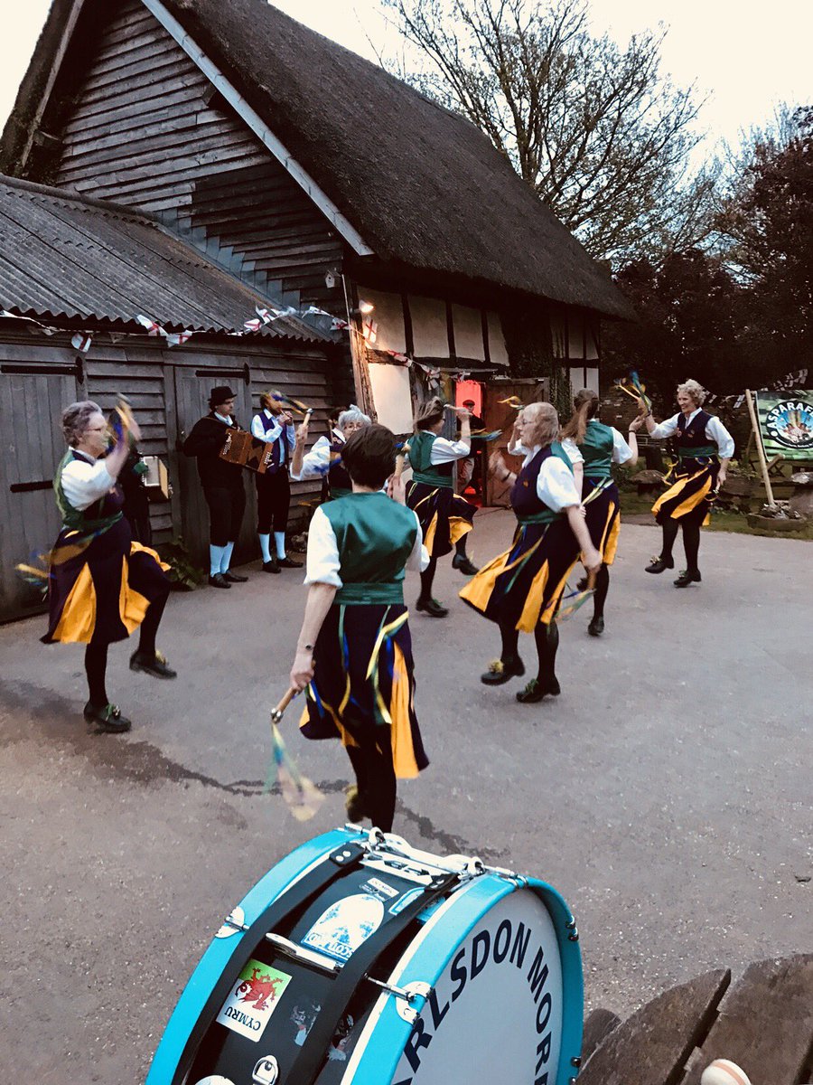 Had a great time <a href="/TheFleeceInn/">The Fleece Inn, Bretforton</a> celebrating St George’s Day, thanks <a href="/Belle/">Makeup 💋</a> D’Vain for joining us! 🍺👍