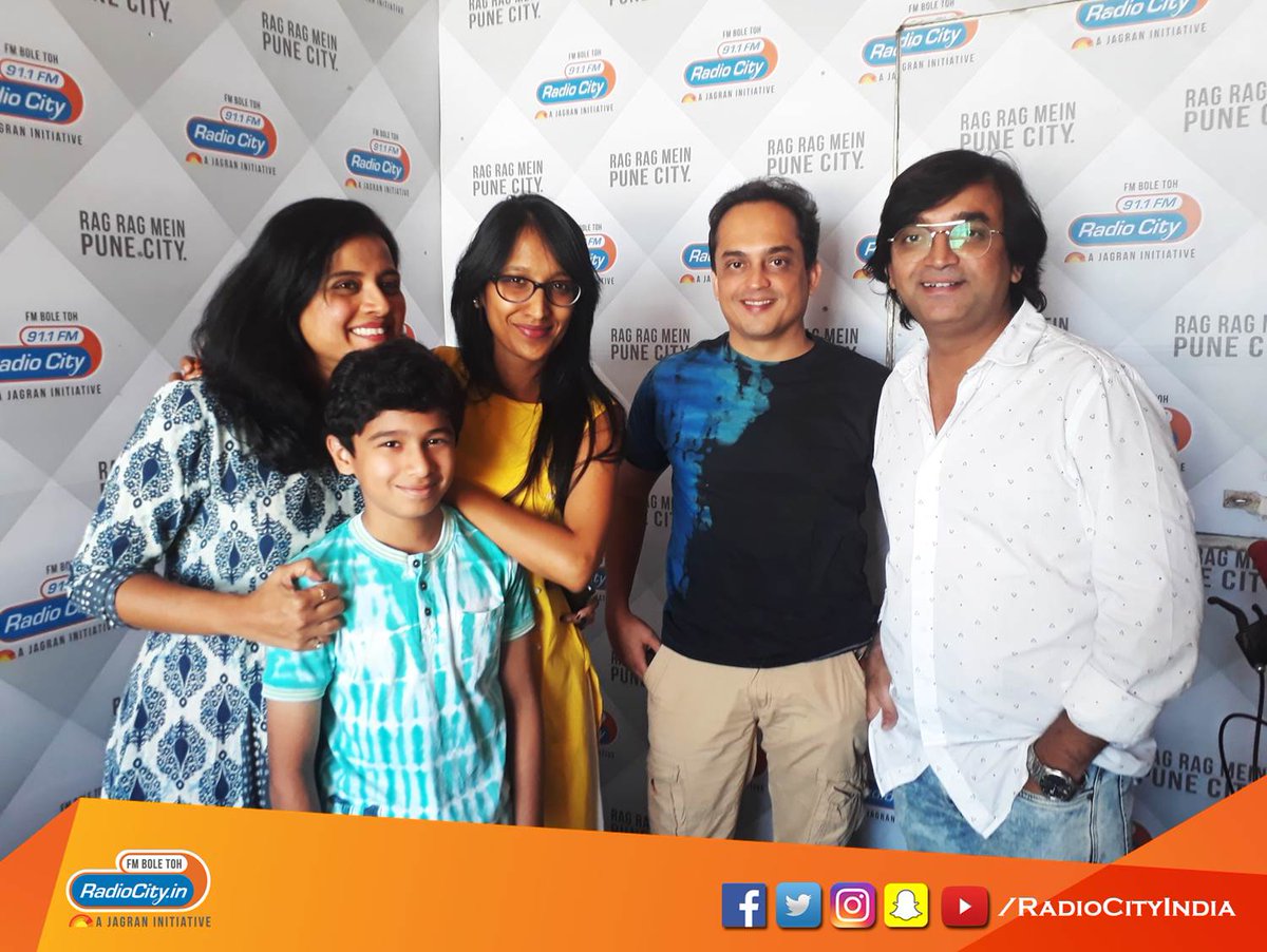 Radio City (@radiocityindia) on Twitter photo <a href="/MonkeyBaatFilm/">Monkey Baat</a> Star cast with <a href="/rjshonali/">RJ Sho Sho Shonali</a> at #RadioCityPune! Stay tuned for interview ! <a href="/vijumane/">viju mane</a> <a href="/MeBhargavi/">Bhargavi Chirmuley</a> <a href="/MeSandeepKhare/">खरे Sandeep Khare</a> #Vedant #StarKatta #promotion #movie #Marathi <a href="/MonkeyBaatFilm/">Monkey Baat</a> Star cast with <a href="/rjshonali/">RJ Sho Sho Shonali</a> at #RadioCityPune! Stay tuned for interview ! <a href="/vijumane/">viju mane</a> <a href="/MeBhargavi/">Bhargavi Chirmuley</a> <a href="/MeSandeepKhare/">खरे Sandeep Khare</a> #Vedant #StarKatta #promotion #movie #Marathi