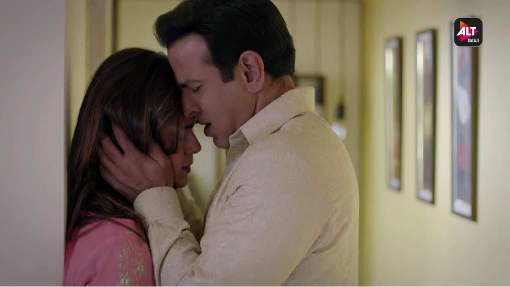 #RohAna 😍😍😍  #KehneKoHumsafarHain #Monasingh #RonitRoy  #KKHH #ALTBalajiOriginal #ALTBalaji <a href="/altbalaji/">AlT balaji</a> <a href="/RonitBoseRoy/">Ronit Bose Roy</a>  <a href="/ektaravikapoor/">Ekta Kapoor</a> @shrishtiarya