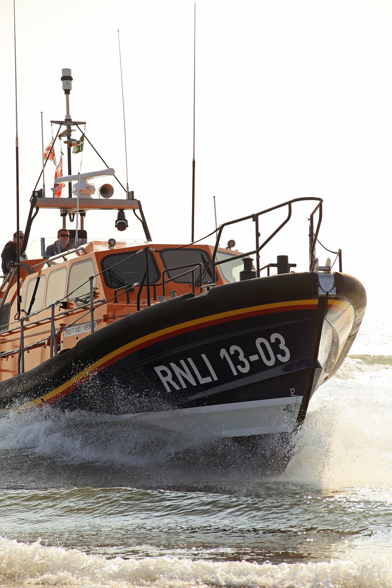 #RespectTheWater #BeWaterAware #RNLI #ExmouthRNLI #StaySafe #999Coastguard The <a href="/RNLI/">RNLI</a> saves lives both at sea and on the coast. From dog walkers and thgeir dogs, to people afloat in boats, plus swimmers, surfers, sailors on their yachts, accidental immersion, cold water shock.....