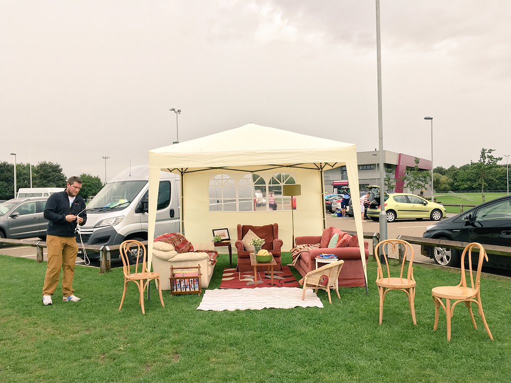 Up for trying something new to get folk connecting where you live or work? Check this out:
camerados.org/a-public-livin… 
#publiclivingrooms #thebox