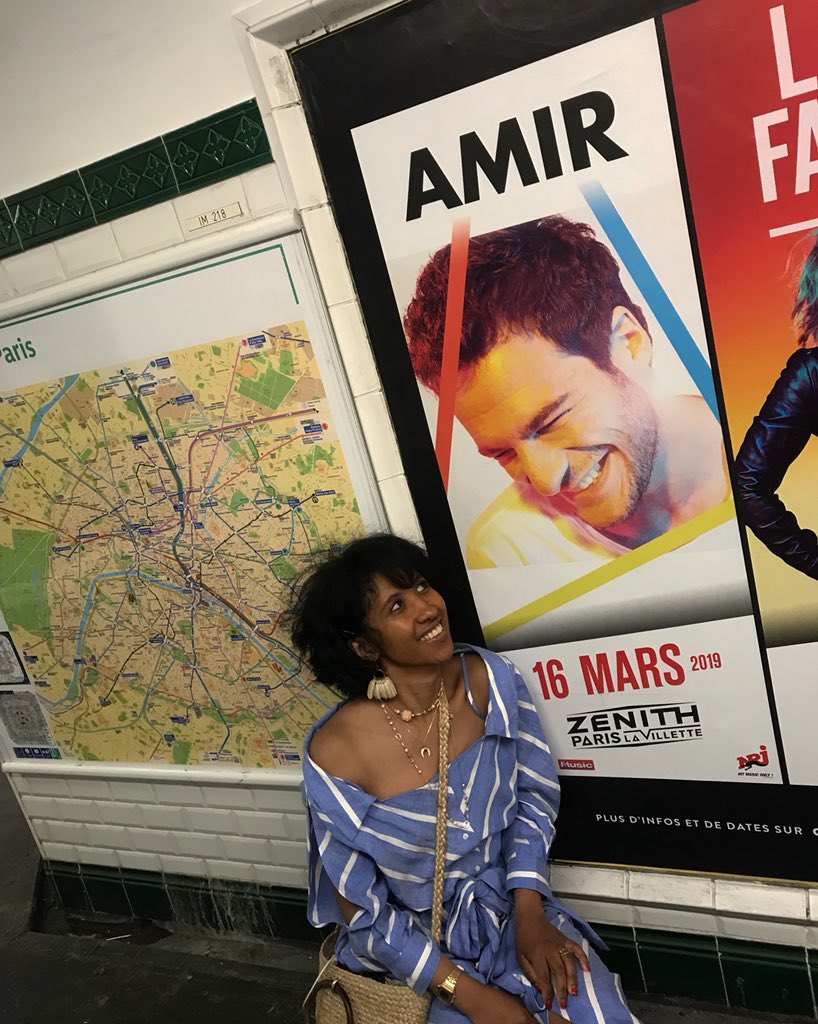 Lovasoa33's tweet photo. Cette journée parisienne avec ma @karelea05 était vraiment magnifique 😃❤️... bon on a quand même trouvé le moyen de trouver une affiche @Amir_Off 😉 #GoZenith #Paris #AddicTours https://t.co/0Ui3xSpbh4