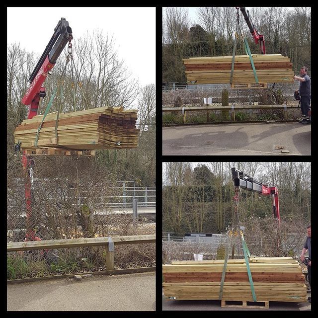 TaylorSvcs's tweet photo. Here is the @howefencing team in action delivering the materials required for a deck installation we carried out a couple of weeks ago. A huge thanks to them for delivering the materials to us. Such skill involved to carefully manoeuvre this quantity of … https://t.co/eLXSMLkL6K https://t.co/iHo0jCpZ4M