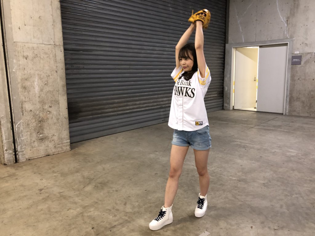 福岡ソフトバンクホークス どんたく博多デー 渕上舞が始球式を務めさせ