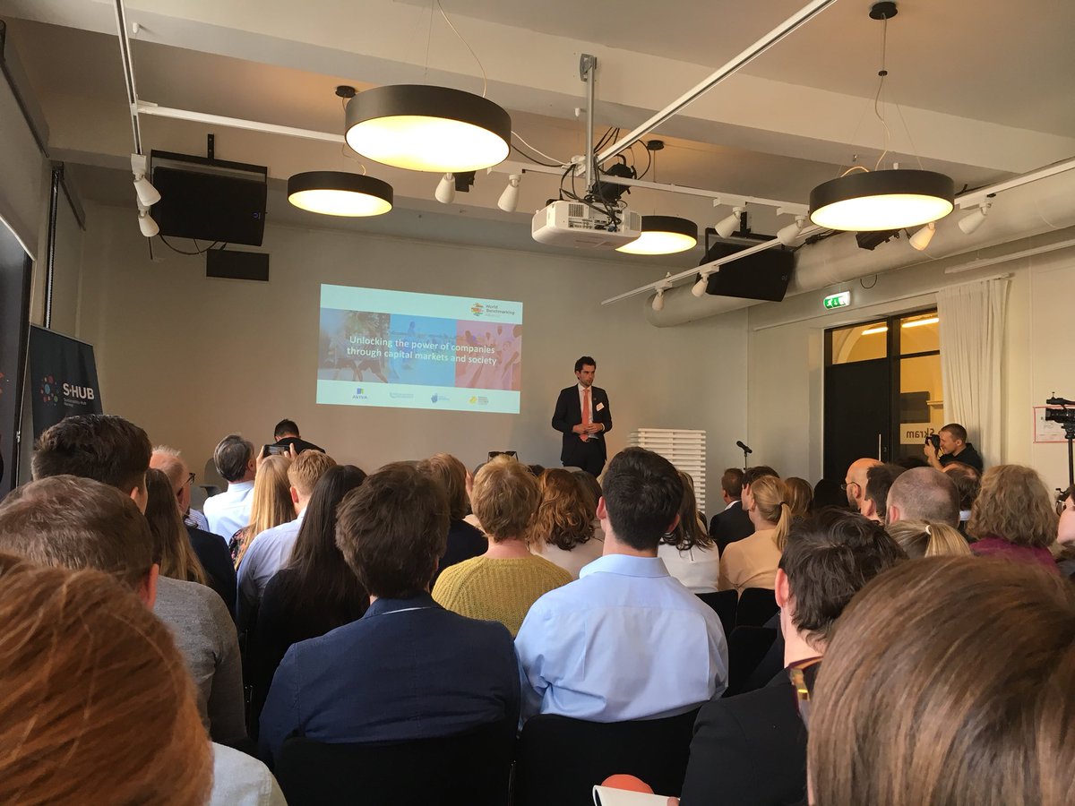 NLinNorway's tweet photo. Dutchman @GerbrandH is presenting the #WorldBenchmarkingAlliance @SHub_No event in #Oslo. We need to measure and compare #SDG performance of companies! #SustRep2018 #SustRep #SHUB https://t.co/9w5mpSInW6