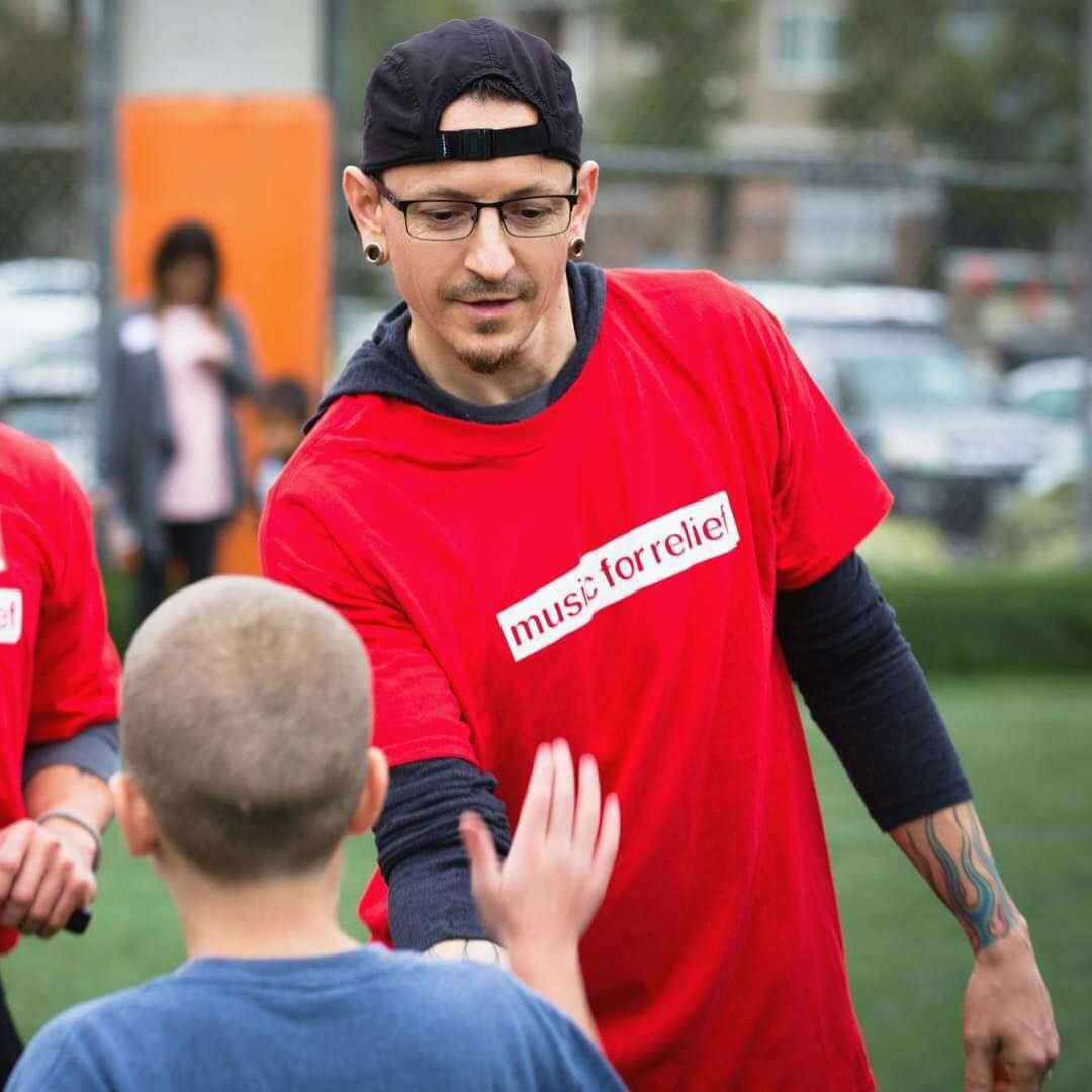 tsaragi210's tweet photo. #LPFamily @LPfansGB @LPAssociation @lpambassadors @AustraliaLP #320changesdirection #320change @LPLive 

Good morning! Be kind to each other. Respect each other. Be compassionate and understanding. #MakeChesterProud https://t.co/4SXt0o8WYM