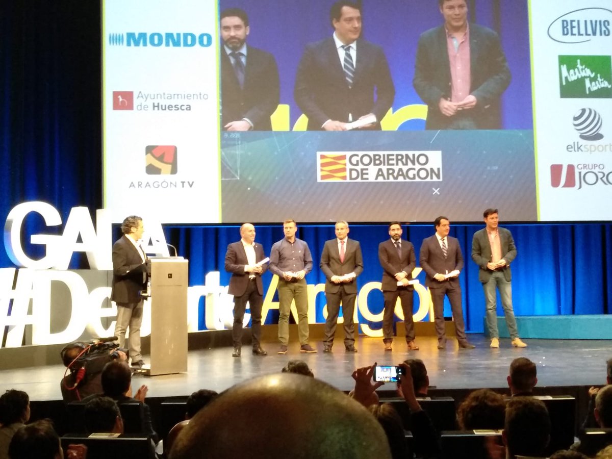 Salón El Dorado tweet media