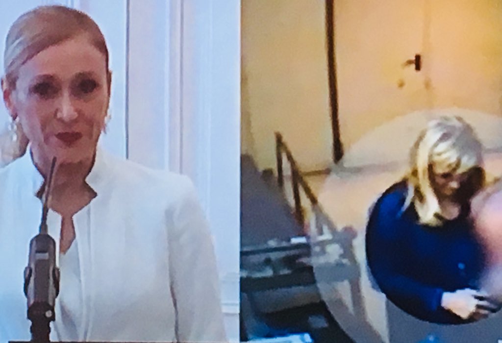 Arturo99_9's tweet photo. Cifuentes no salva su último matchball y renuncia a su puesto
#noooormal https://t.co/rznwaDiNSI