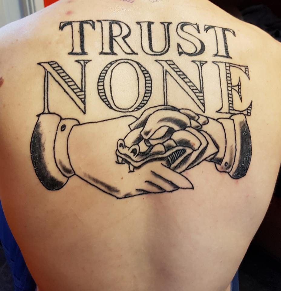 Trust Татуировка