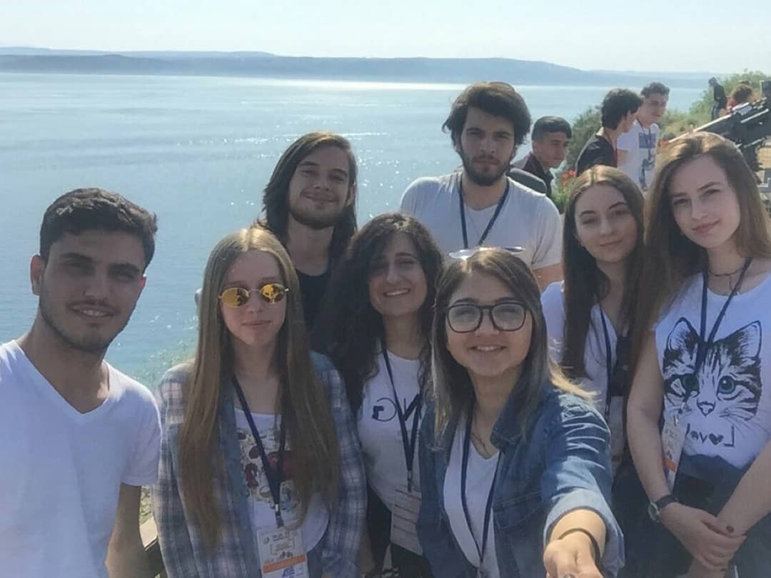 TUuiht's tweet photo. Topluluk olarak Aziz şehitlerimizi anmak için Edirne Gençlik Merkezi ile birlikte Çanakkale'de 57. Alay Vefa Yürüyüşüne katıldık. Gençlik ve Spor Bakanımız Sayın @OA_Bak ile hatıra fotoğrafı çekildik. #aynıruhlaçanakkale #tuuiht https://t.co/FYMvjA3tlR