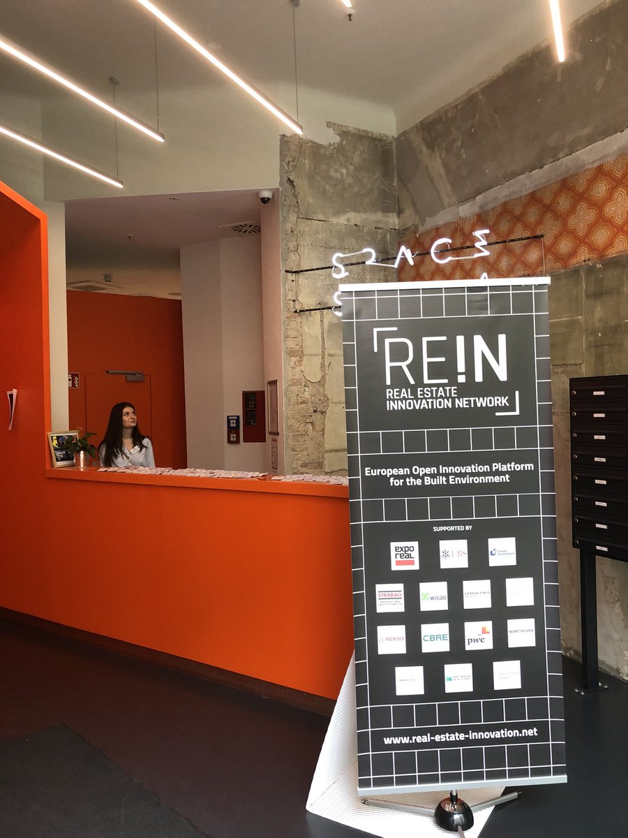 ReTechDACH's tweet image. #REINPrePitch2018 just started with the jury meeting! Looking forward to see the startups!