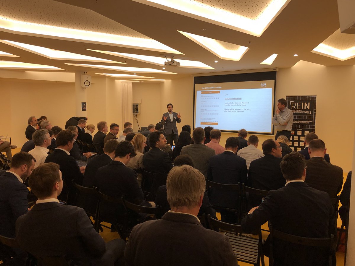 ReTechDACH's tweet image. #REINPrePitch2018 just started with the jury meeting! Looking forward to see the startups!