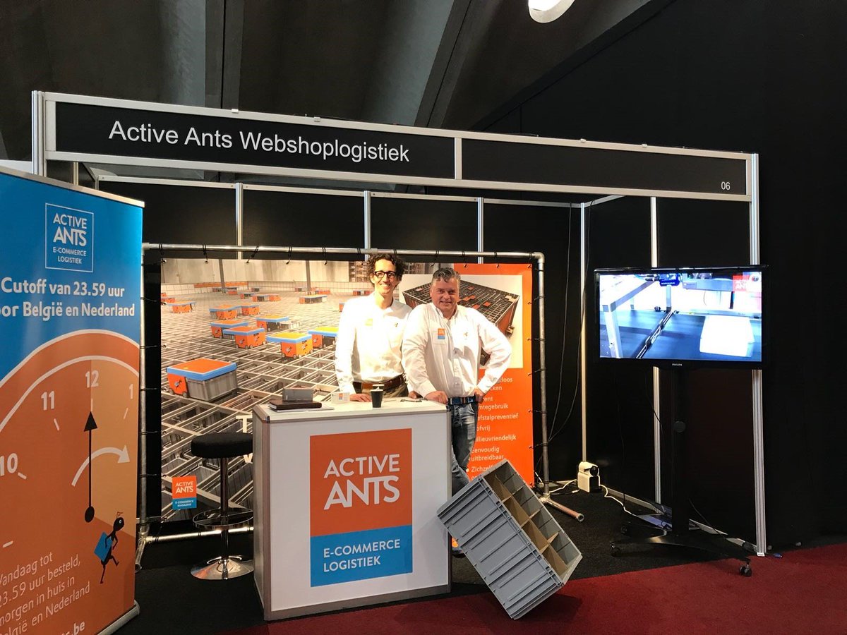 Ants_Ruud's tweet photo. Ons topteam is vandaag ook aanwezig op de belangrijkste eCommerce Vakbeurs van België. Kom gerust even langs bij Active Ants, stand nummer 6 (pal naast lezingenzaal 2) #ActiveAnts #eCommerce #eFulfilment #Crossborder #wsv2018 https://t.co/Dg9Z1oLBmT