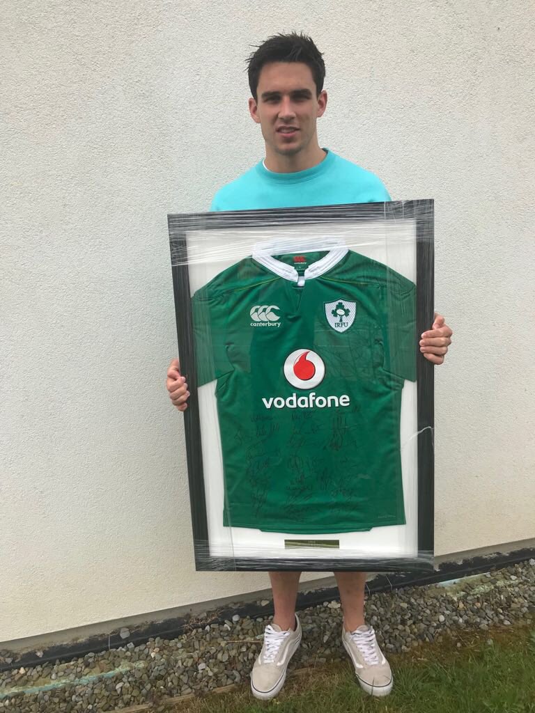 Clontarf Rugby Club (@clontarfrugby) on Twitter photo Signed Irish 6 Nations Grand Slam 2018 Jersey for auction in aid of our Bulls Team <a href="/JoeyCarbery/">Joey Carbery</a>. To place your bid contact the club office on 01-8336214 or crfc@indigo.ie, the current bid is €1.5k
#ClontarfBulls #Auction #GrandSlamJersey Signed Irish 6 Nations Grand Slam 2018 Jersey for auction in aid of our Bulls Team <a href="/JoeyCarbery/">Joey Carbery</a>. To place your bid contact the club office on 01-8336214 or crfc@indigo.ie, the current bid is €1.5k
#ClontarfBulls #Auction #GrandSlamJersey