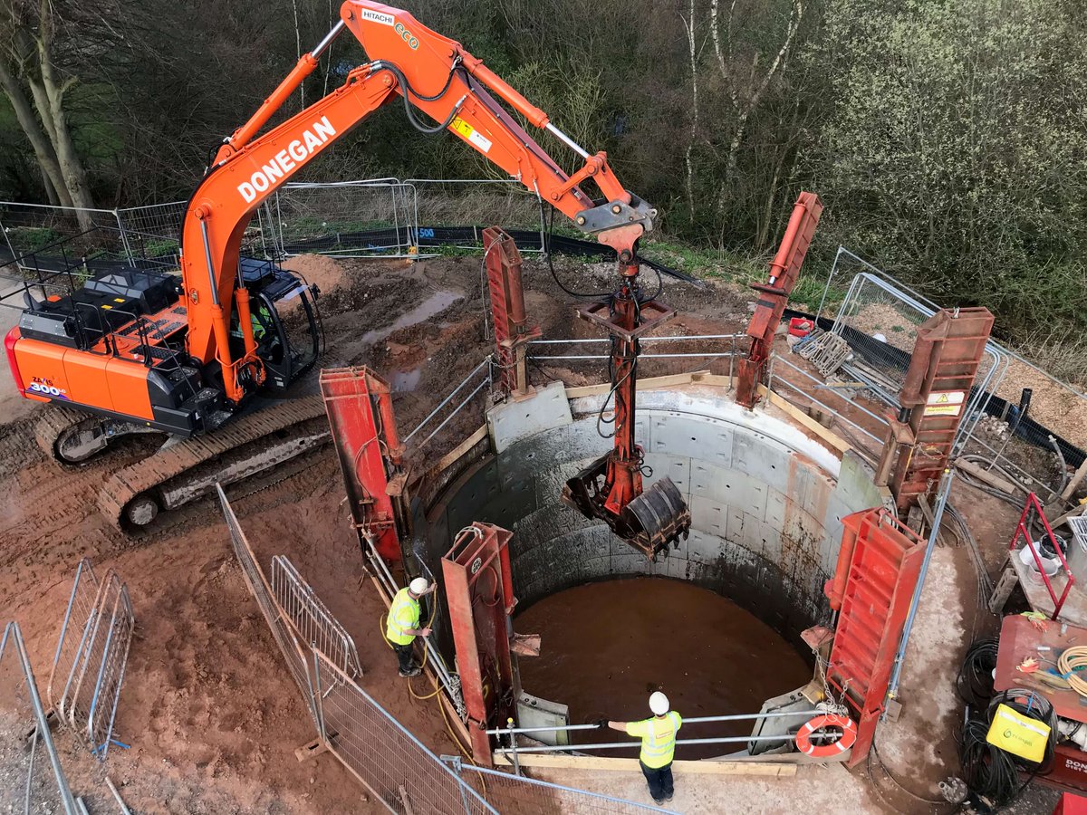 Works underway for <a href="/unitedutilities/">United Utilities</a> and MMB at Oakmere Waste Water Treatment Works.

Here you can see a 7.5 metres shaft being jacked down to a depth of 8 metres. The ground water level is hign and we are having to dig underwater which is why we use this technique #shaftsinking