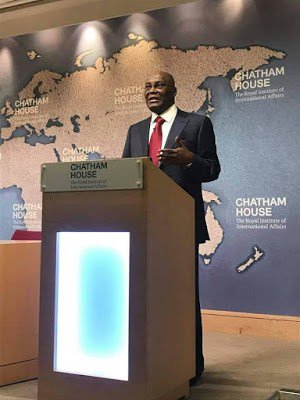DDrone001's tweet photo. Full Text:Atiku Speaks at Chatham House,Says Nigerian Youths need 'Opportunities' #CHAFRICA #AtikuinChatham @2019_ForPDP  #GetNigeriaworkingagain https://t.co/UkFJ8tETFq https://t.co/utYvyceUdH