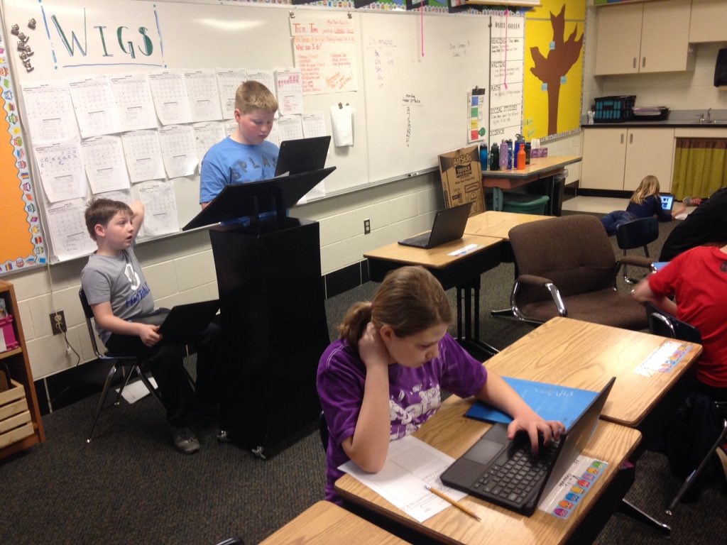 Ms_TShu's tweet photo. Researching immigration for our multigenre project! #GLCSryan #multigenreproject #learningoutsidethebox https://t.co/rbRONX12m6