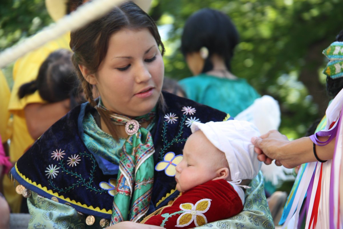 LanguageDakota's tweet photo. @CBCIndigenous @_FPCC @ILI_Native @usask  Hau Koda!  Whitecap Dakota First Nation hosts Dakota Language Gathering, Saskatoon,May 29 – 31, 2018. First of its kind in Western Canada focus is on the Dakota language.  Register now https://t.co/s1TuEDhwXl https://t.co/Blah8m4Op3