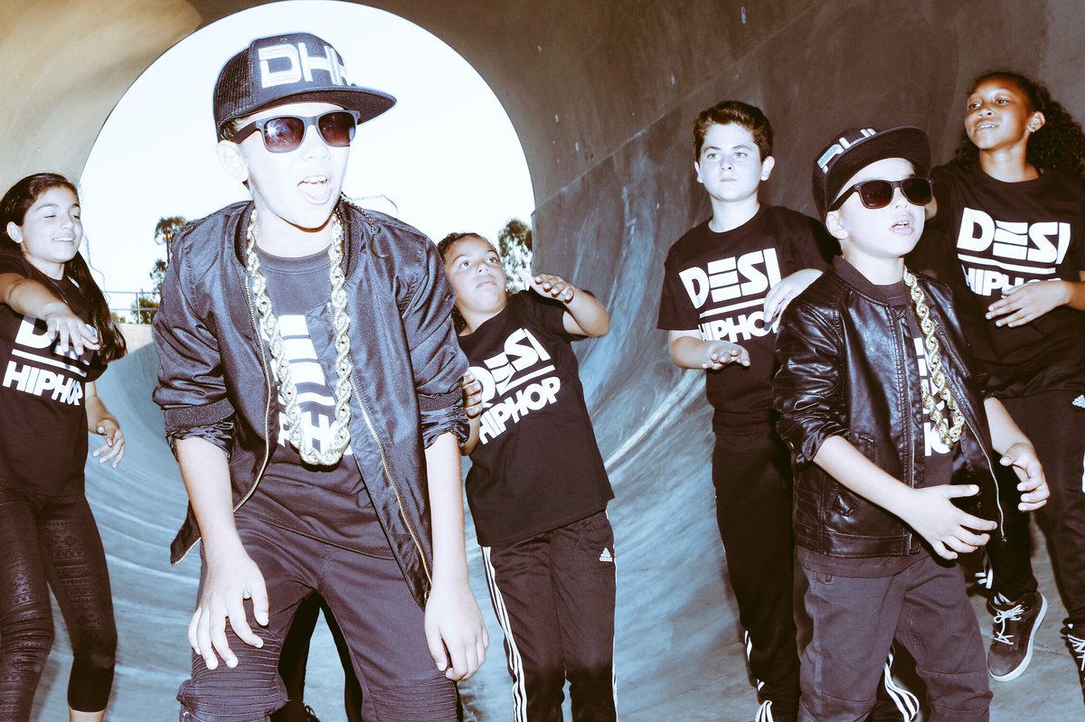 iamGujuBhai's tweet photo. Happy Birthday Boiii @IshanTube . Cherish every moment, every relationship & every challenge life puts infront of you. #DesiHipHop #PYBO #CodeOfConduct https://t.co/KRIT8Zwy2E https://t.co/WOJJ0UdNNS