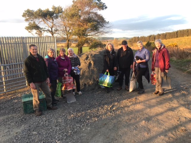 ramblersscot's tweet photo. A big #ThanksForThePath to Fife Ramblers &amp; fellow volunteers building new circular trails near Cardenden, inc carrying in tools &amp; gravel by hand! 💪 https://t.co/FzsE68FRF9