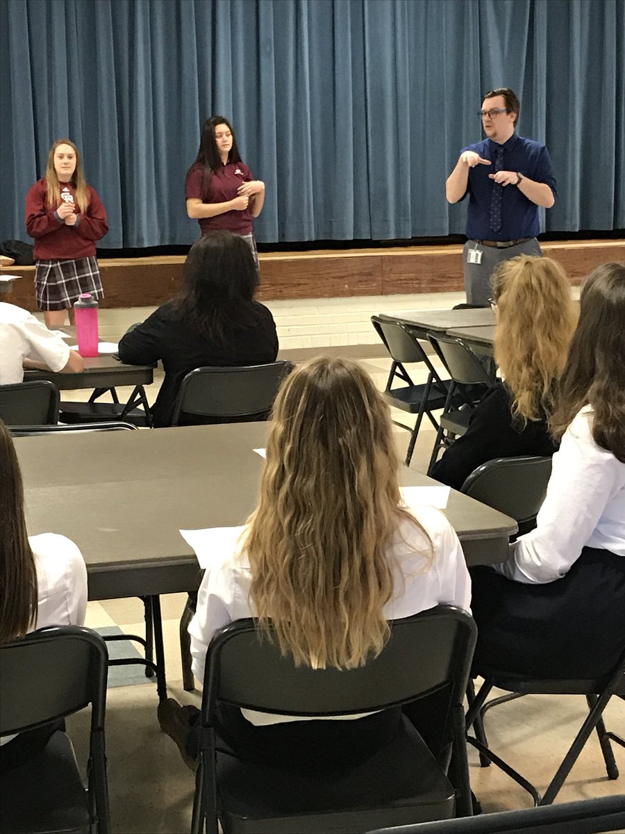 StMary8thGrade's tweet photo. Thank you @GrchsPioneers for the GReat presentation on ASL! #SMRRockets https://t.co/RE6dNmhmeC