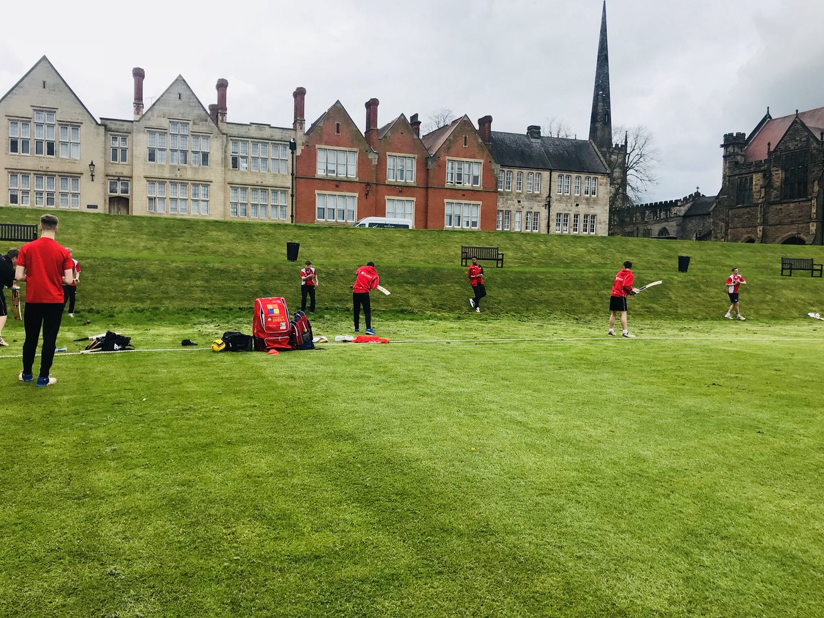 RahimAli_Coach's tweet photo. Great start for @DerbyColSport @FlintoffAcademy vs @ReptonSchool ending the first innings with 205 for 6 of 35overs. @mattiearnold98 with 77 and Tom Parkin with 70 leading the way. #TeamAFCA https://t.co/jNUtux2jtq