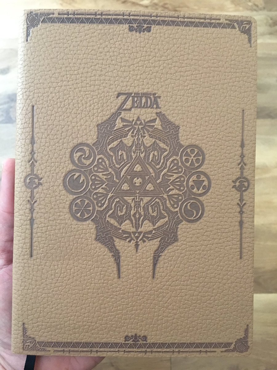 Got a new notebook 👌🙃 🙌 #zelda thanks to <a href="/hmvUxbridge/">hmv Uxbridge</a>