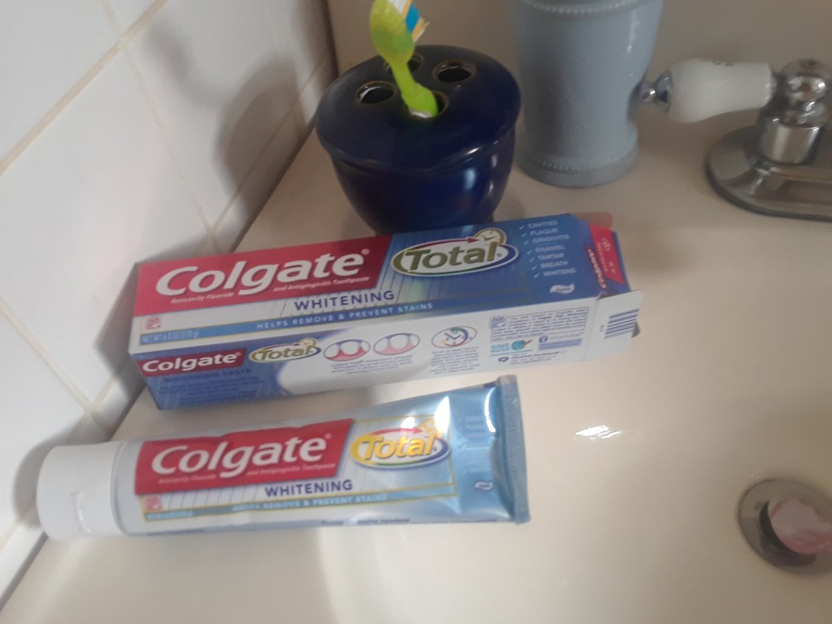 rn62's tweet image. Did you know turning off the faucet while brushing your teeth can save up to 4 gallons of water? Earth Day is this Sunday – make sure you help save water because #EveryDropCounts! #ColgatePartner