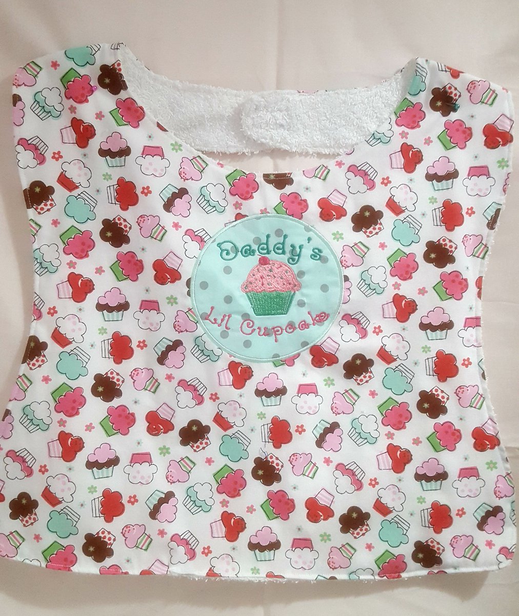 LeilahsCloset's tweet photo. Excited to share the latest addition to my #etsy shop: Daddy's Little Cupcake DDLG or ABDL Adult Bib https://t.co/oHNhmltHlm #accessories #pink #green #adultbib #adblbib #ddlgbib #daddykink #ddlgclothing #adblclothing https://t.co/F4qlIiFKFu
