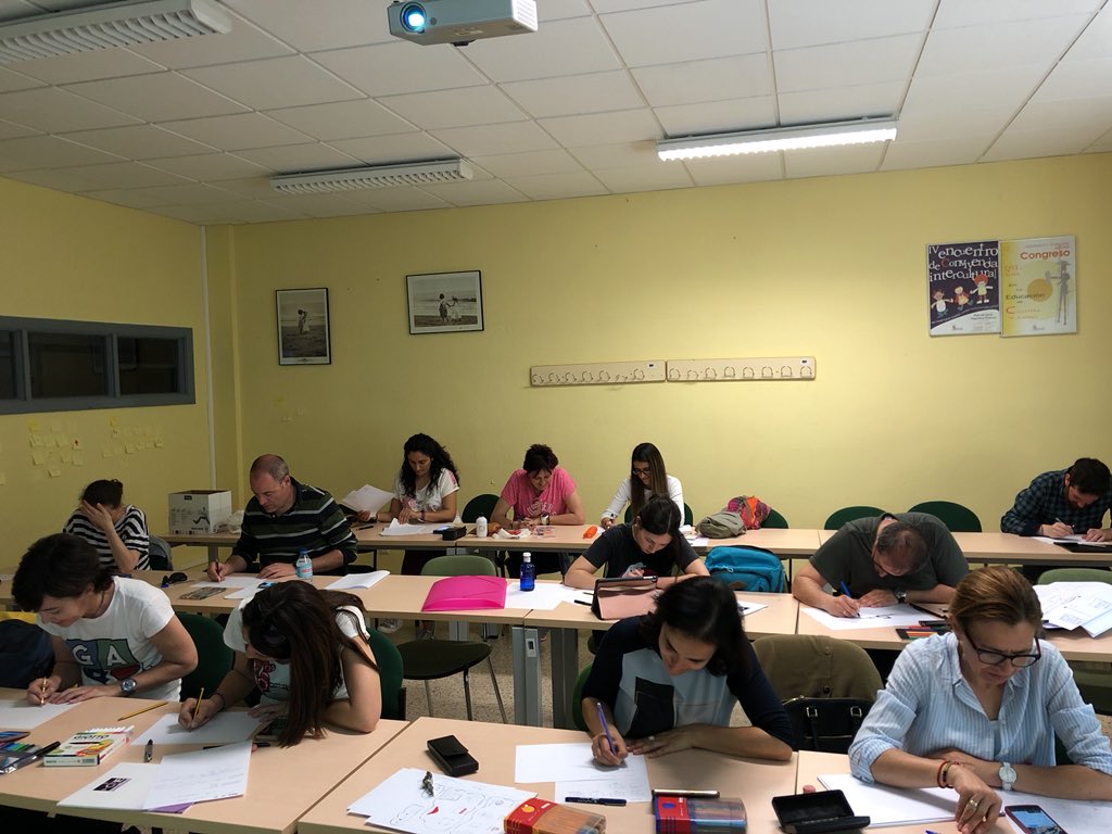 AgoraAbierta's tweet image. Riguroso directo #visualcooking en @cfievalladolid #dibújamelas #visualmooc escuchando a #BillEvans 🎶 por recomendación de @doctorincognita #jazz #creatividad