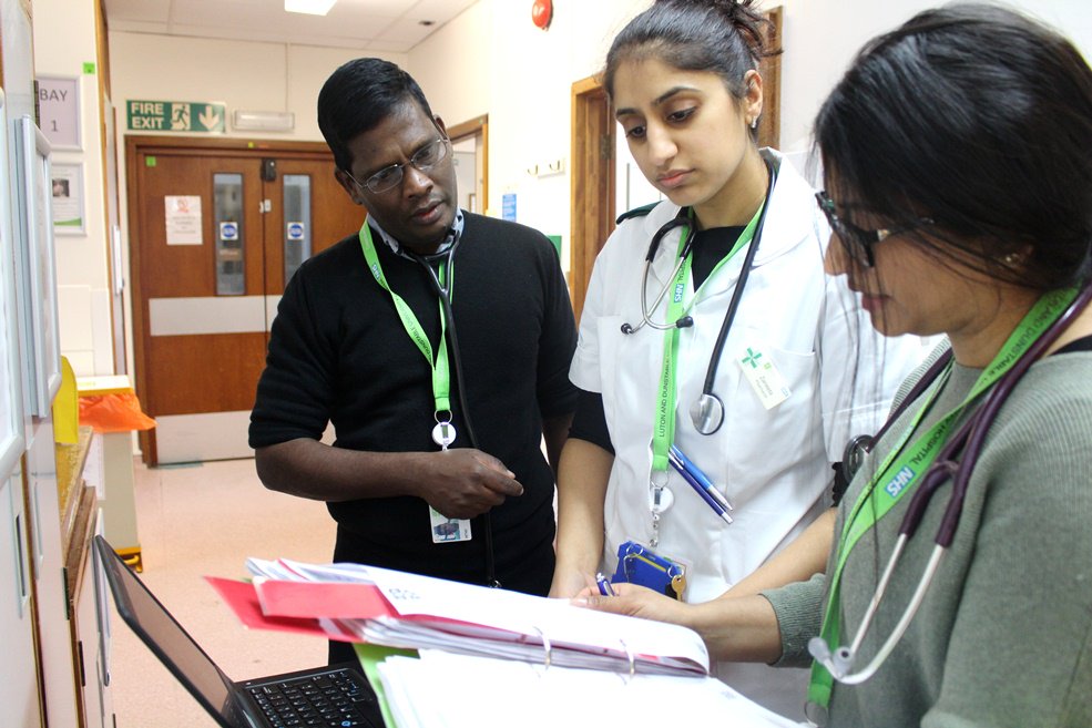 LandDHospital's tweet photo. On Friday our Pharmacy Team will be at @CPCongress, Excel London.
If you work in, or have an interest with clinical pharmacy come along and find out more about the work our fantastic department provides and the opportunities available. #NeedsBasedCare #N https://t.co/ZcxGImxs2R