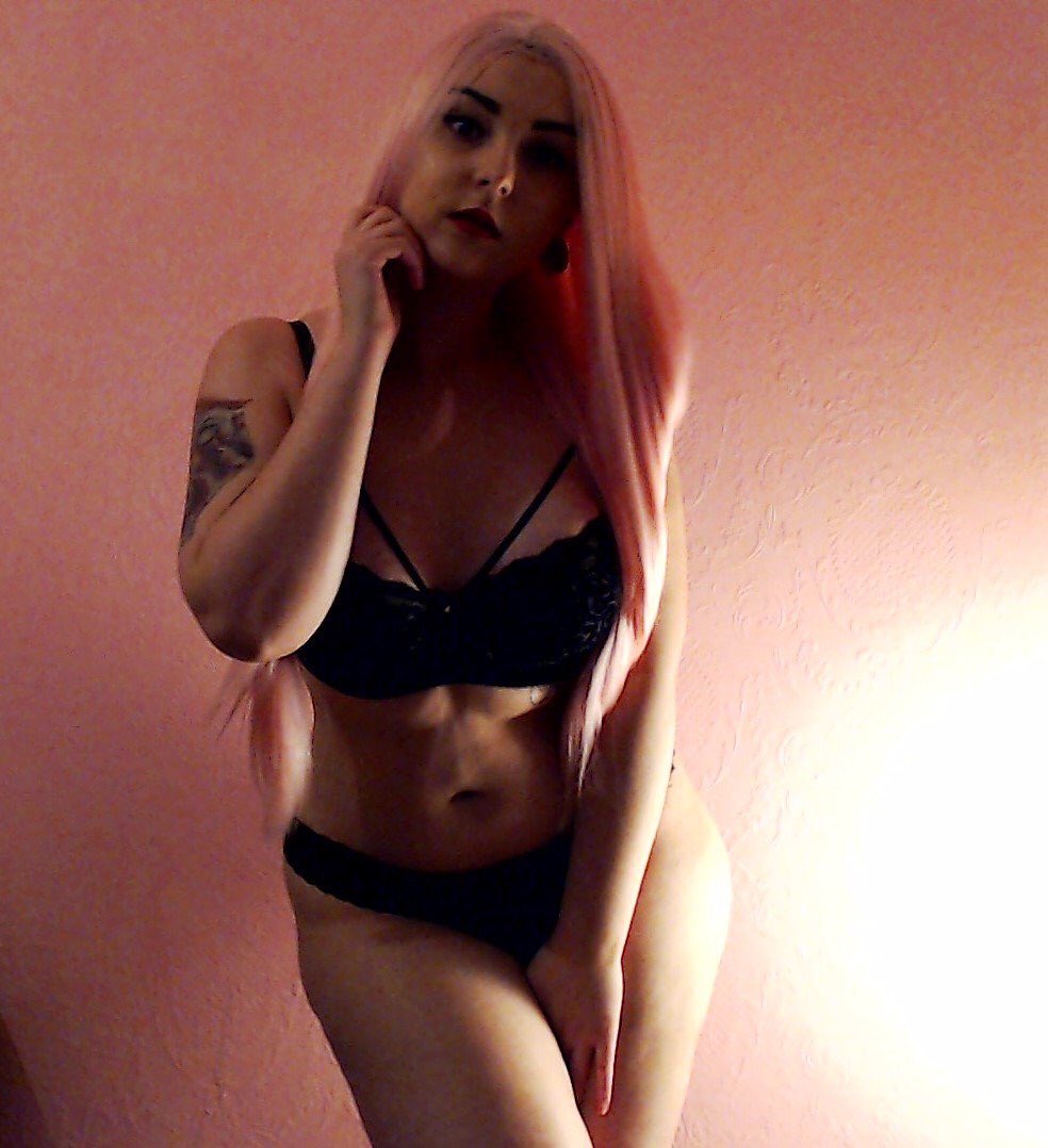 RaxChicks's tweet photo. 🚨 ♥ #RaxChicks Member ♥ 🚨

              @itsedenexile 

    🔥Check Her Links OUT🔥

🌐 https://t.co/NWycnmDLSw… 🌐

🌐 https://t.co/DYhQeaCeGe 🌐

🌐 https://t.co/C7mcisFdUc… 🌐 https://t.co/xpO0aLfRpq