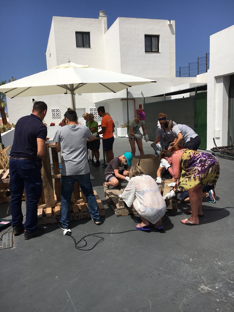 Jessica_Rhodes9's tweet photo. 2nd project, 2nd #Teamhome #DRIexpercience what are they up to.. #Oneteam #DRIGoGeeen #sustainability #Theperfectservice @CristinaglezRM @ElenaDortaSBC @ThaisMo46358326 https://t.co/KBTdoGBnZe
