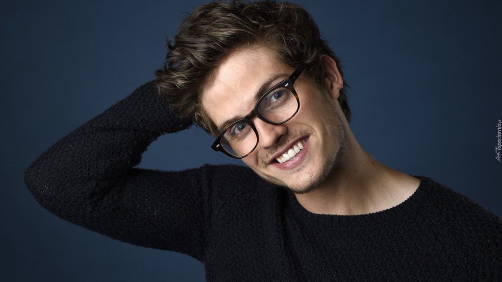 Wishing Daniel Sharman ( a very Happy Birthday today!!   