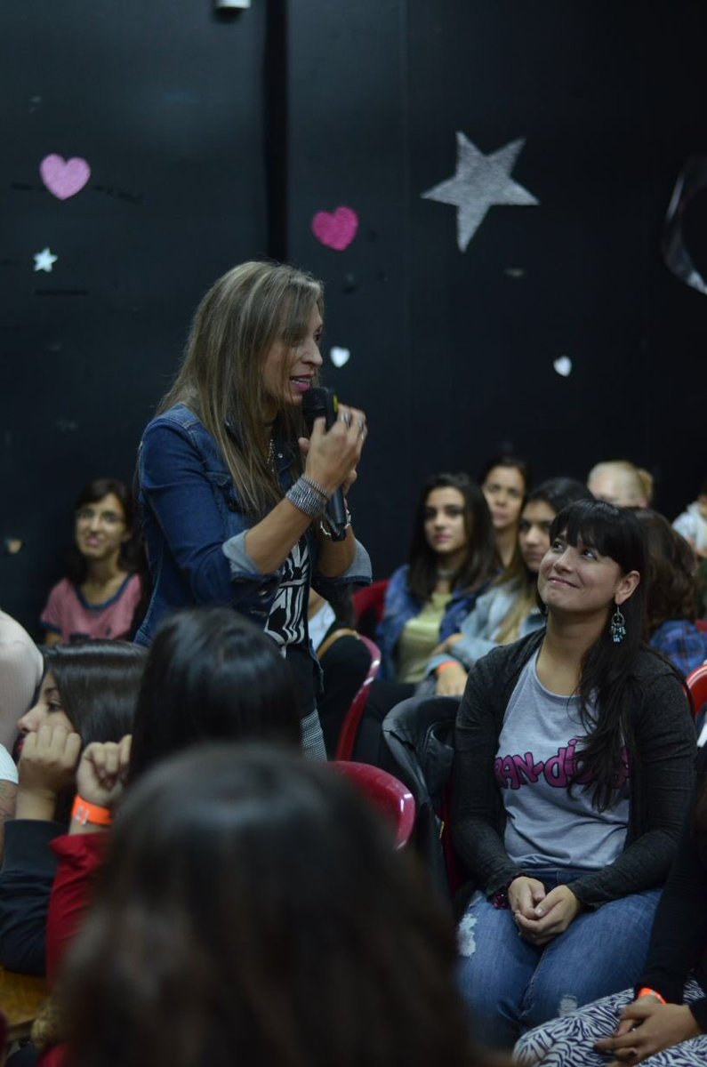 e625Argentina's tweet photo. La fiesta que vivieron anoche las chicas en @PlanetaGirl fue inolvidable!! Vos podés ser el anfitrión en tu ciudad de esta experiencia única para chicas de 13 a 25 años. Escribinos a argentina@e625.com https://t.co/hXwe3ZhJKW