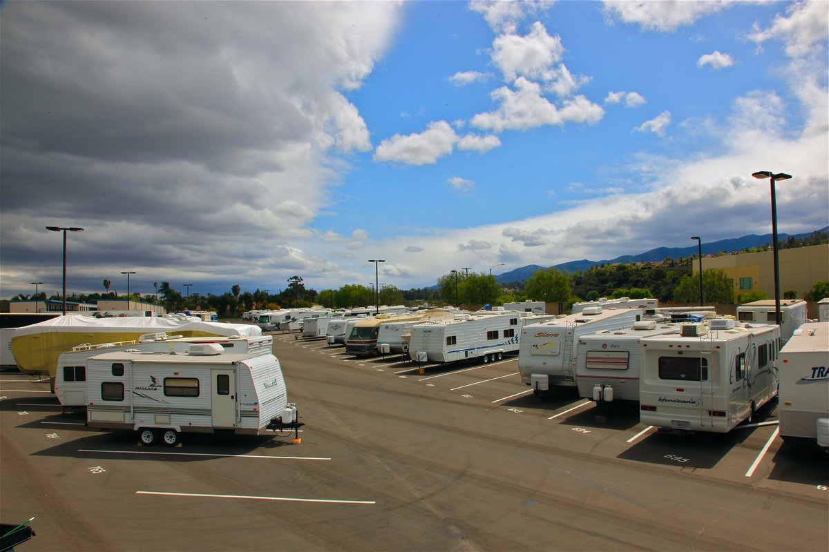 AllsizeCorona's tweet photo. Check out photos of our awesome facility! Need storage or RV parking? Give us a call today, you'll be happy you did! (951-736-6628) https://t.co/Re2OLKuiau