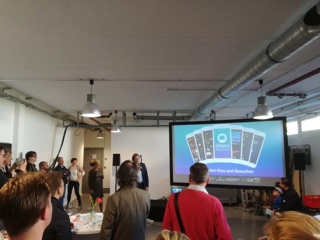 BPW_wirgruenden's tweet image. Hoch her geht&apos;s beim #mediatechlab. Zu den ersten Mietern zählen @cinuru!!! Glückwunsch 🎊🎉🎈 #wirgründen