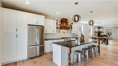RevolveBuilt's tweet photo. Kitchen in this highlands poptop #kitchen #highlands #addition  #poptop #revolve #revolvedesignbuild #revolvebuilt #designbuild #customhome https://t.co/dfx3lpflgH