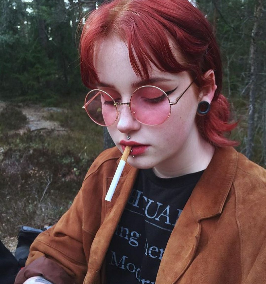 Tumblr Girls on X: Glasses 😍  / X
