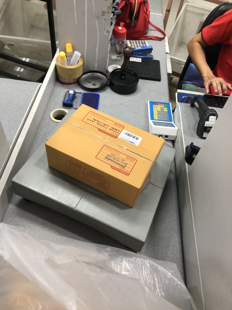 TikTokCosmetics's tweet image. มาส่งของแล้วนะครับผม 💖🙏🏻 ได้สินค้าแล้วรีวิวติด #TikTokReview