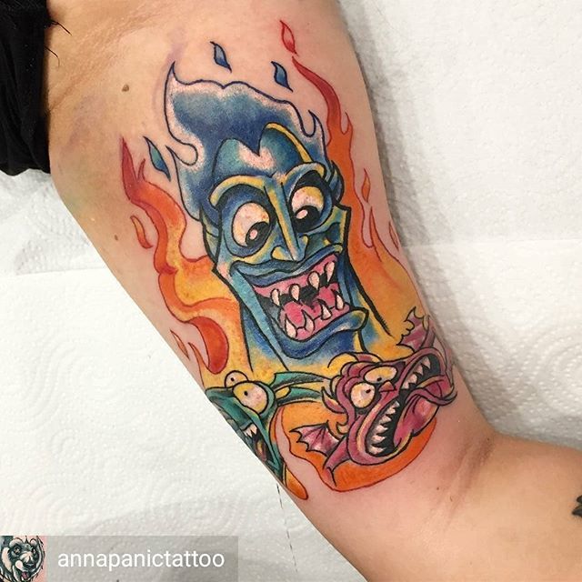 tatuajes_esp's tweet photo. Hades de @annapanictattoo 
#trashville #trashvilletattoo #trashvilletattooparlour #gijontattoos #gijontattoo #asturiastattoo #asturiastattooartist #colorworks #disney #disneytattoo #hadestattoo#tatuajesytatuadores #followus #siguenos #tatuajes #tatuadore… https://t.co/2KVh9h9otv https://t.co/Gq26fOjziI