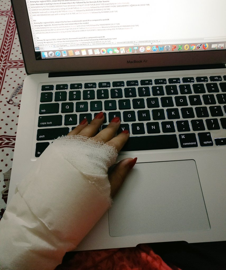 meghu's tweet image. When the work requires 4 hands but currently out of the two you have, one isn&apos;t working! #excelsheets #numbertalks #consultants do work..we aren&apos;t jobless