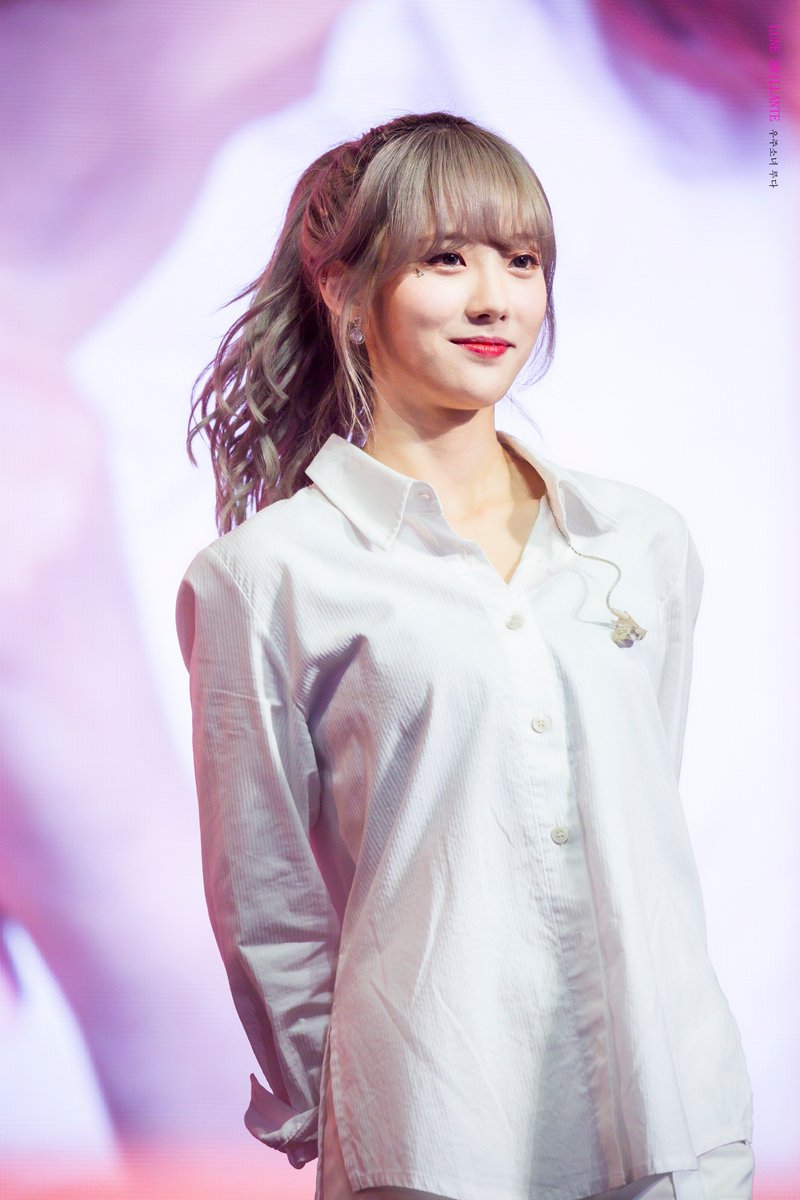 LUNE_BRILLANTE's tweet photo. 180325 우주소녀 공식 팬클럽 우정1기 창단식 UZZU PARTY-WELCOME TO WJSN 
#우주소녀 #WJSN #COSMICGIRLS #宇宙少女 #루다 #LUDA
(@WJSN_Cosmic ) https://t.co/PFnBFsJ5Ew