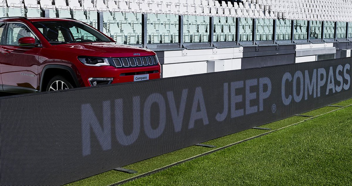 nowoscimoto's tweet photo. Światowa premiera specjalnego Jeepa® Compassa na boisku Juventusu. 🆕🆕
#Jeep #jeeplife @JeepPolska @Jeep #motoryzacja #samochody #poland #auta #auto #pojazdy #samochód #motopasja #polska #nowypost #jazda #polishdriver #kierowca
Więcej ➡️ https://t.co/EVrj8MKyQ5 ⬅️ https://t.co/rXNbwsS4MP