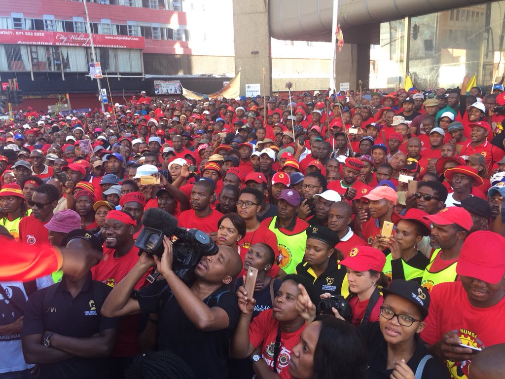 Numsa_Media's tweet photo. Occupying Health Department in Gauteng #ScrapNewLabourLaws #DefendRightToStrike #ScrapNewLabourLaws https://t.co/Q3bHdxxHBQ